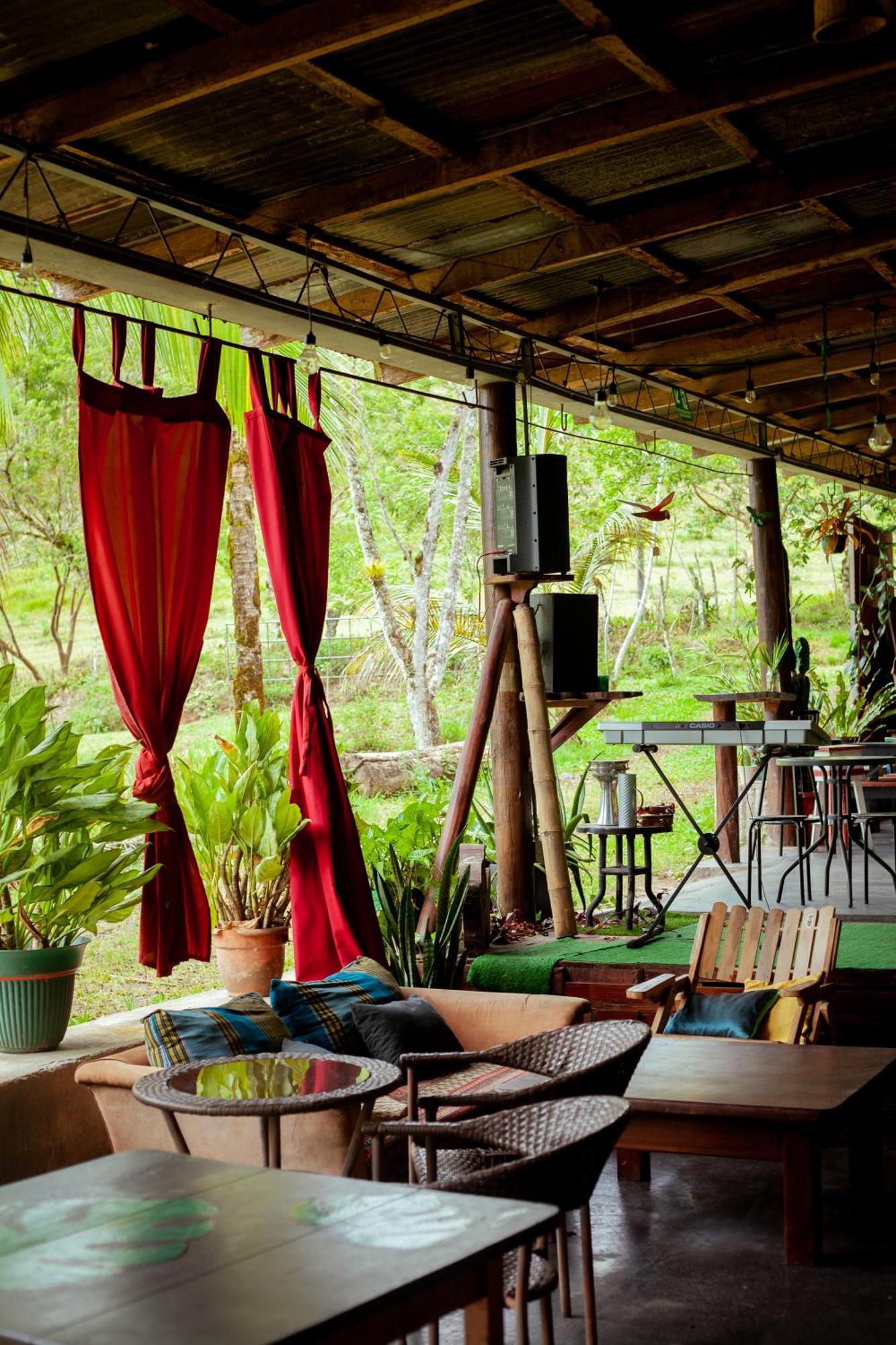 Hacienda Monteclaro Hotell Turrialba Exteriör bild